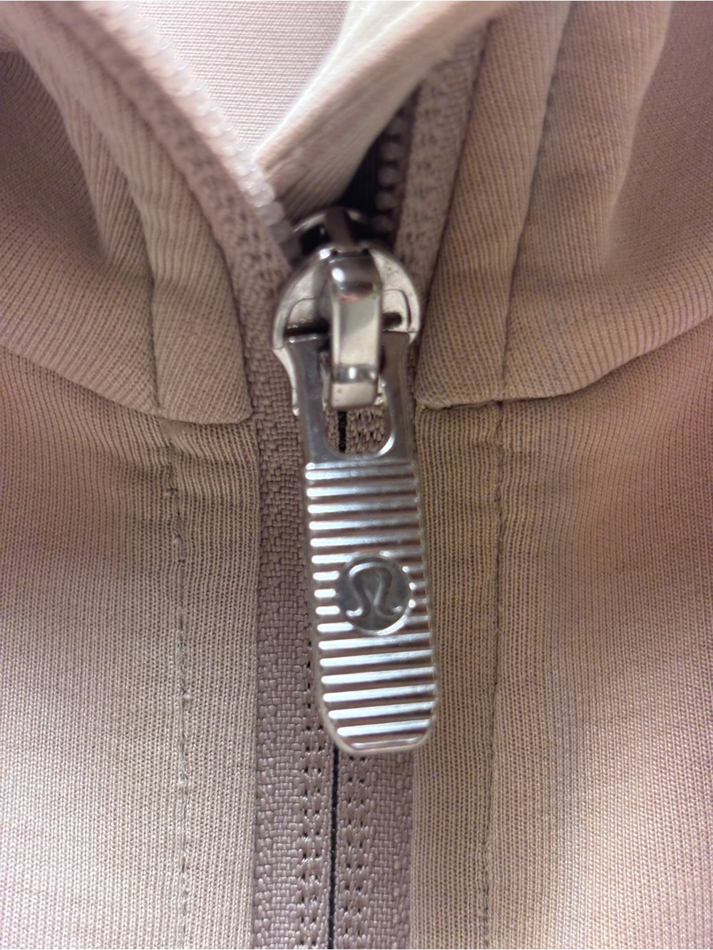 Lululemon Softstreme Cinch-Waist Full-Zip Jacket Bone Beige Size 14 - Picture 8 of 10